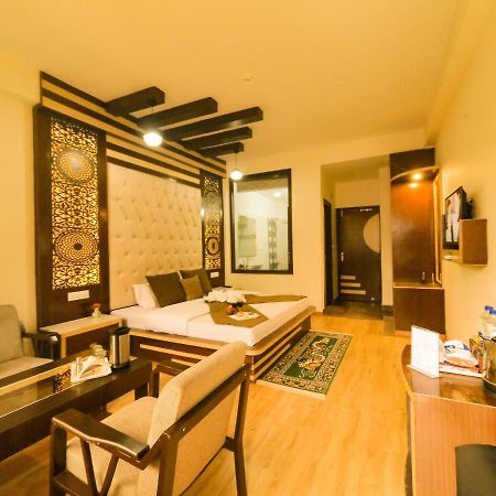 Hill House Manali -A Home In Mountains Екстериор снимка