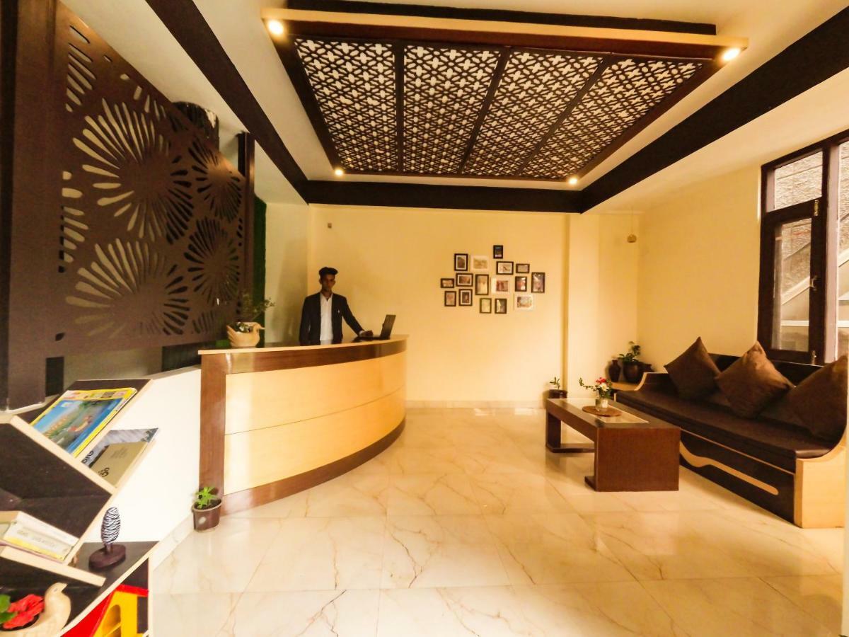 Hill House Manali -A Home In Mountains Екстериор снимка